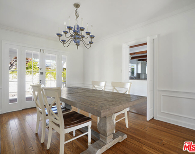 13161 Addison Street - Photo Thumbnail 8