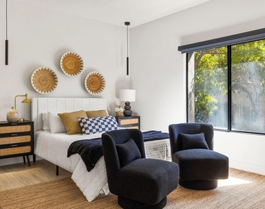 54109 Oak Hill - Photo Thumbnail 9