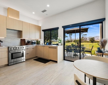 54109 Oak Hill - Photo Thumbnail 6