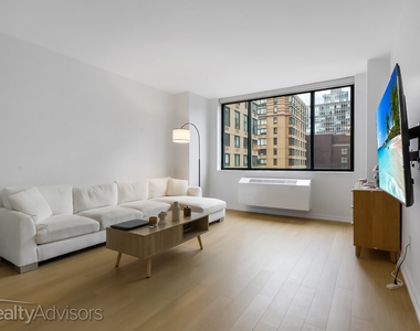 75 West End Avenue - Photo Thumbnail 1