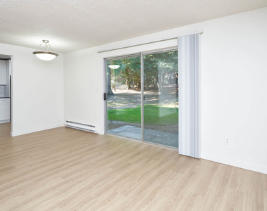 14629 N.e. 37th Pl. - Photo Thumbnail 4