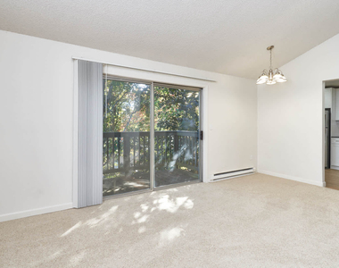 14629 N.e. 37th Pl. - Photo Thumbnail 5