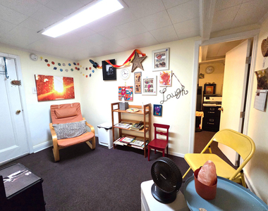 213 W 70th Street - Photo Thumbnail 3