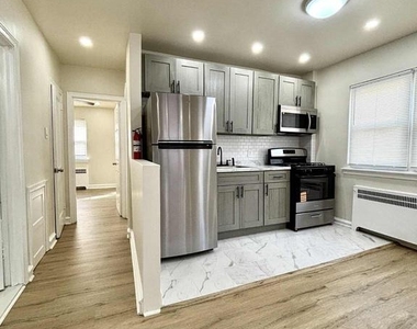 6644 Hollis Street - Photo Thumbnail 5
