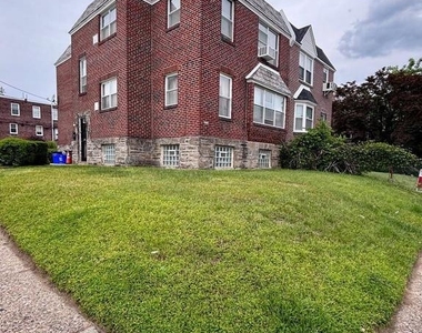 1303 E Johnson Street - Photo Thumbnail 2