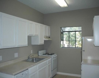 3206 King St - Photo Thumbnail 1