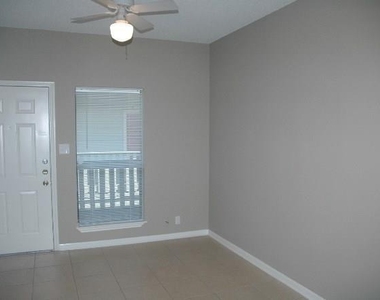 3206 King St - Photo Thumbnail 4