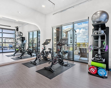 4401 E Pflugerville Pkwy - Photo Thumbnail 12