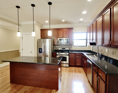 5528 S Indiana Avenue - Photo Thumbnail 4