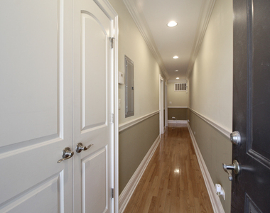 5528 S Indiana Avenue - Photo Thumbnail 12
