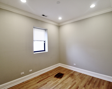 5528 S Indiana Avenue - Photo Thumbnail 7