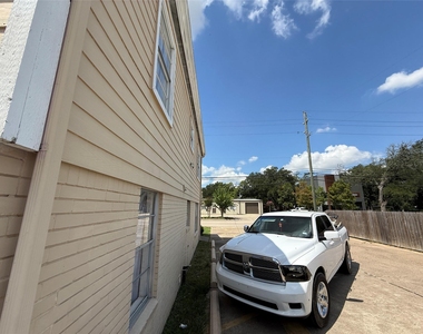 1414 East Avenue - Photo Thumbnail 15
