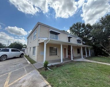 1414 East Avenue - Photo Thumbnail 3