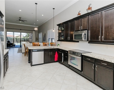 5265 Messina Street - Photo Thumbnail 6