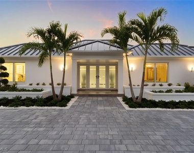 3737 Crayton Road - Photo Thumbnail 4