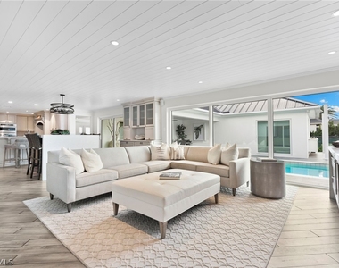 3737 Crayton Road - Photo Thumbnail 6
