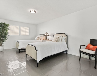 3737 Crayton Road - Photo Thumbnail 23