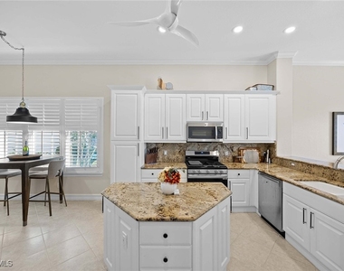 8446 Mallards Way - Photo Thumbnail 10
