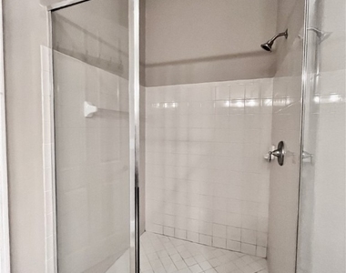 174 Shadroe Cove Circle - Photo Thumbnail 10