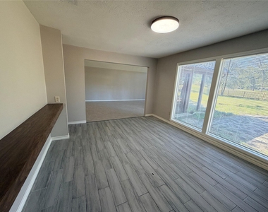 1607 Chestnut Ridge Road - Photo Thumbnail 6