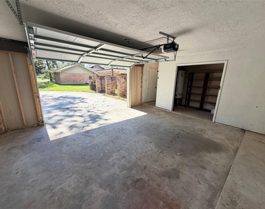 1607 Chestnut Ridge Road - Photo Thumbnail 23