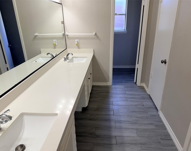 1607 Chestnut Ridge Road - Photo Thumbnail 16