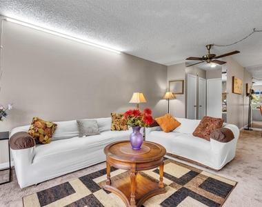 2601 Bellefontaine Street - Photo Thumbnail 6