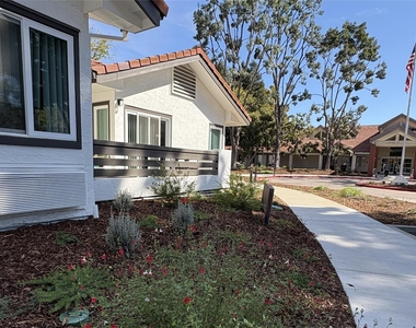5200 Case Ave - Photo Thumbnail 1