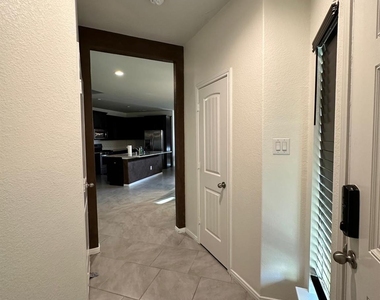 3322 Harvest Meadow Lane - Photo Thumbnail 5