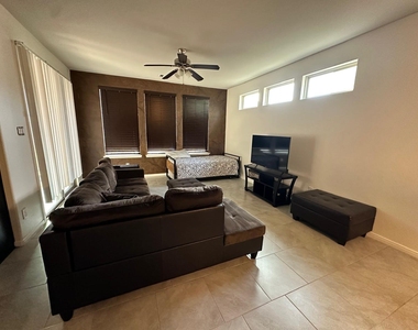3322 Harvest Meadow Lane - Photo Thumbnail 2
