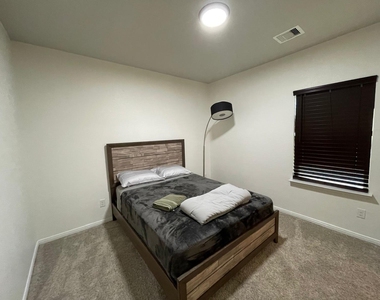 3322 Harvest Meadow Lane - Photo Thumbnail 18