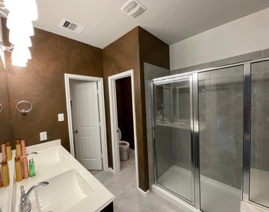 3322 Harvest Meadow Lane - Photo Thumbnail 31