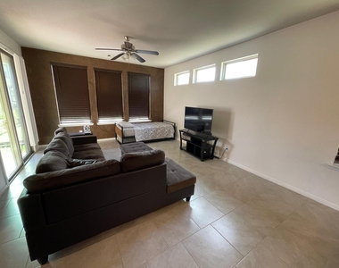 3322 Harvest Meadow Lane - Photo Thumbnail 14