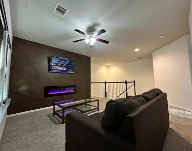 3322 Harvest Meadow Lane - Photo Thumbnail 12