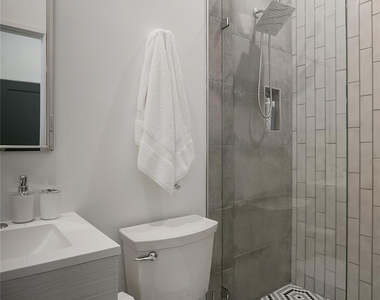 511 Memorial Heights Drive - Photo Thumbnail 33
