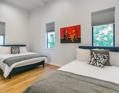511 Memorial Heights Drive - Photo Thumbnail 19