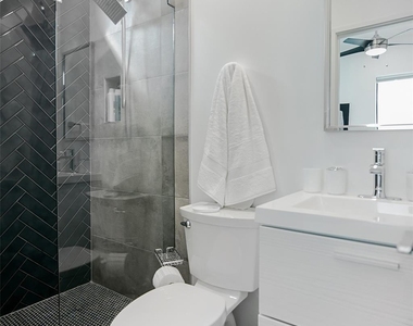 511 Memorial Heights Drive - Photo Thumbnail 28