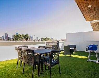 511 Memorial Heights Drive - Photo Thumbnail 42