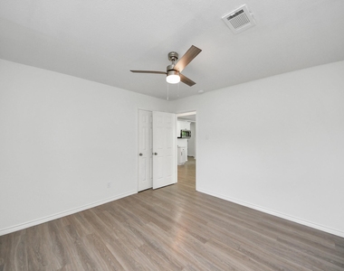7004 Conley Street - Photo Thumbnail 25