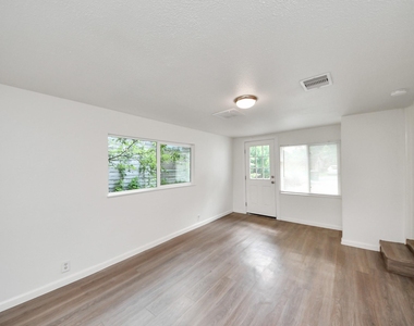 7004 Conley Street - Photo Thumbnail 9