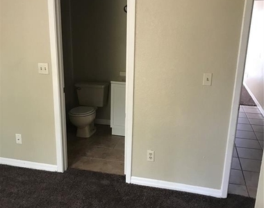 7101 E Bank Drive - Photo Thumbnail 7