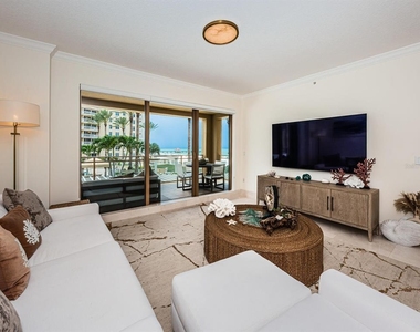 11 Baymont Street - Photo Thumbnail 8