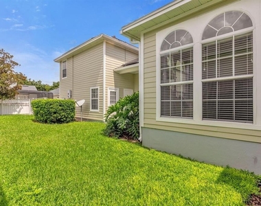 604 Nadina Place - Photo Thumbnail 20