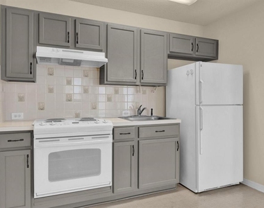604 Nadina Place - Photo Thumbnail 23