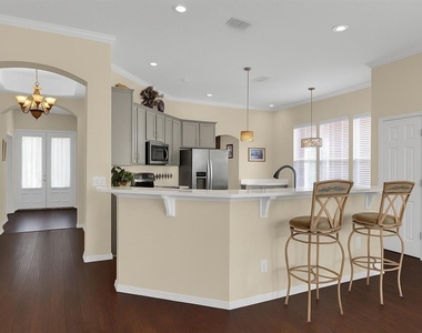 604 Nadina Place - Photo Thumbnail 6