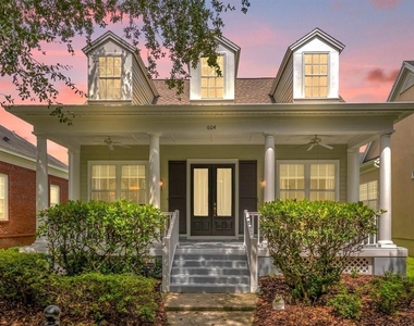 604 Nadina Place - Photo Thumbnail 26