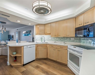 1500 Park Beach Circle - Photo Thumbnail 21
