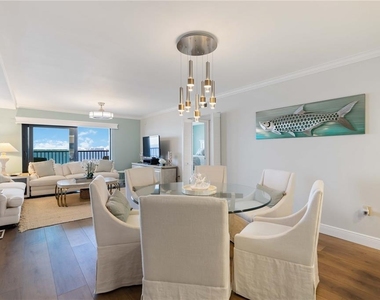1500 Park Beach Circle - Photo Thumbnail 16