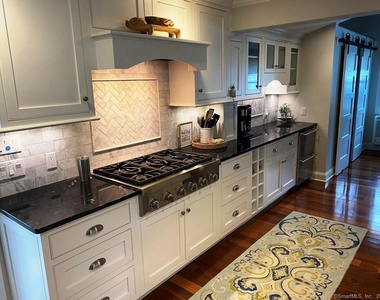 27 Brightwater Road - Photo Thumbnail 9
