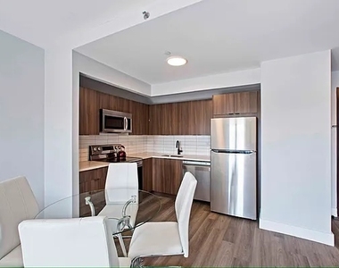 1111 Foster Avenue - Photo Thumbnail 2